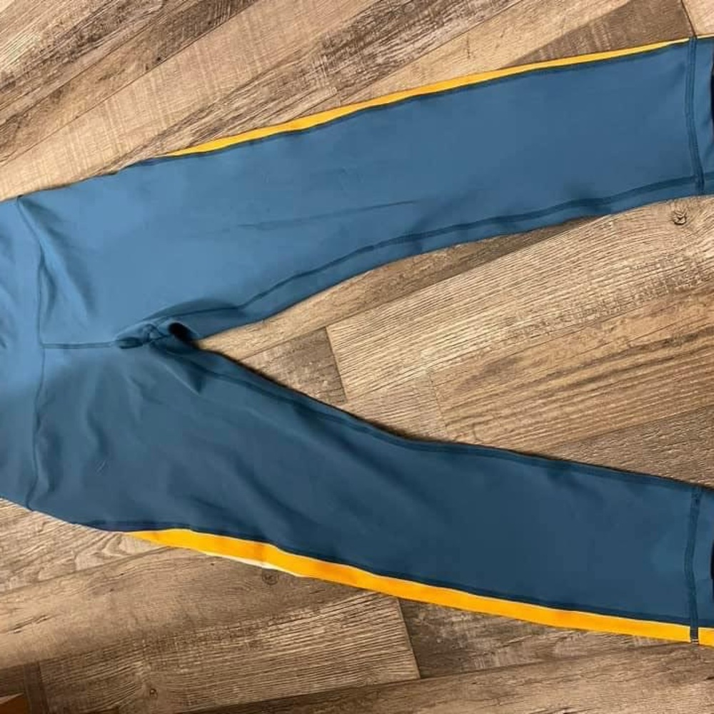 Zyia leggings